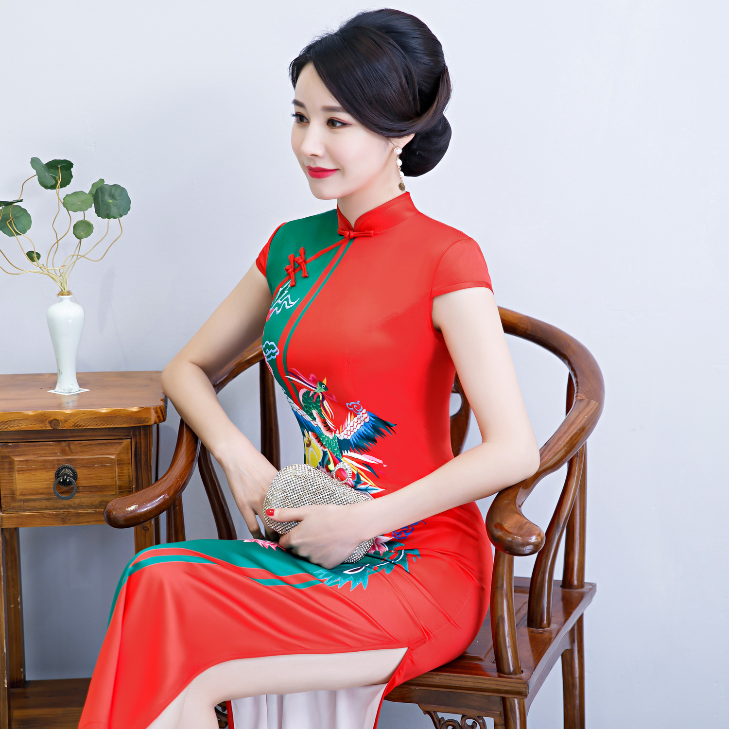 旗袍秋季2019新款女端庄大气改良中国风拼接凤凰旗袍连衣裙长款