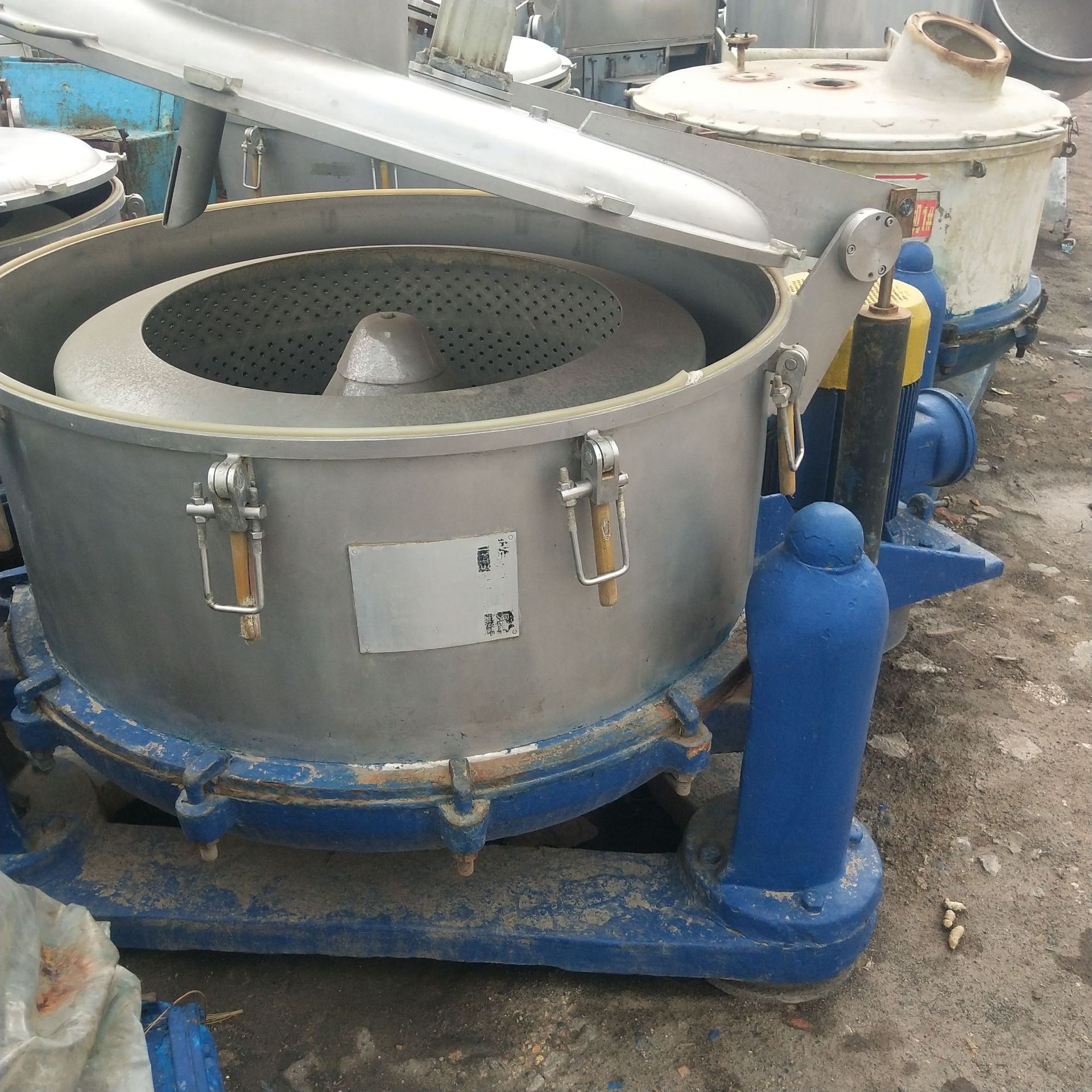 不锈钢吊带低速沉降工业处理机 二手落地式平板吊带离心机