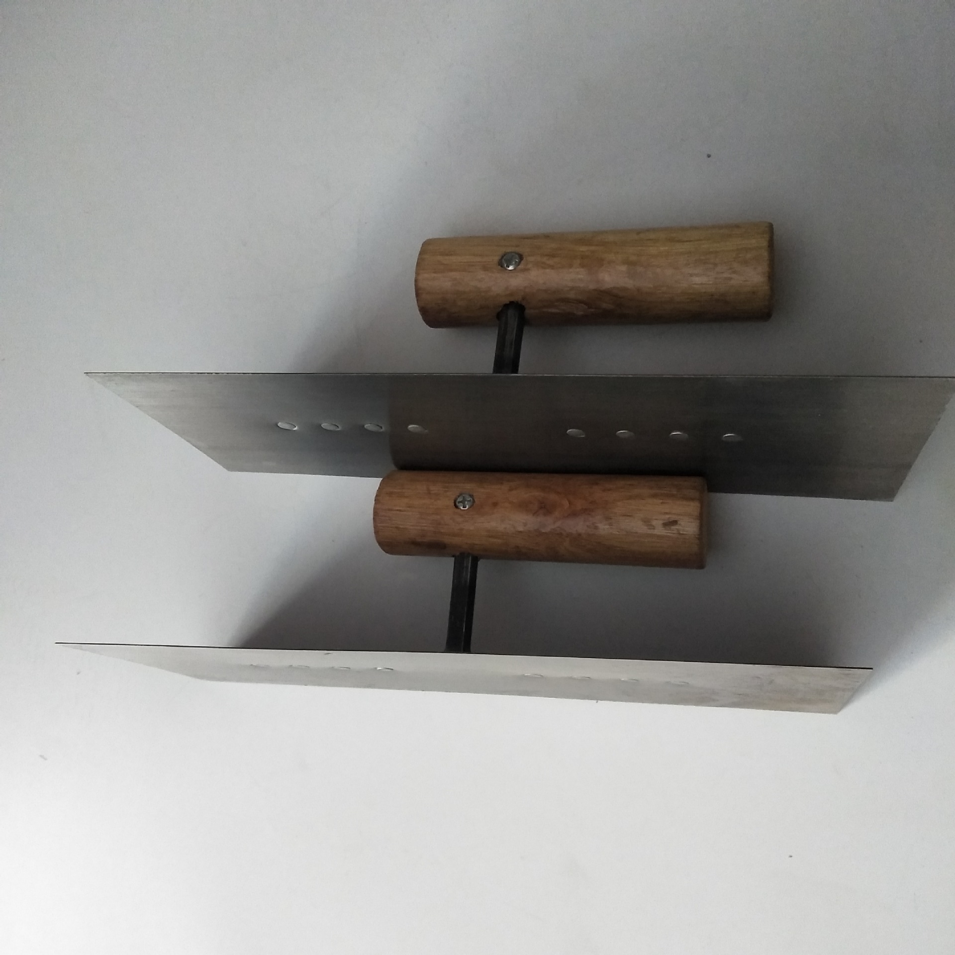 厂家批发9钉8钉摸刮泥板不锈钢抹子坚固耐磨 瓦工泥抹子-阿里巴巴