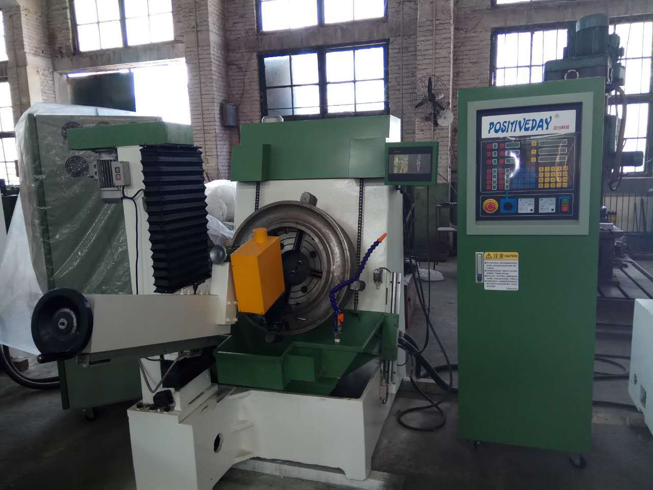 摩托车,自行车轮胎模具电脑电火花机 铣花机 雕花机18678813471