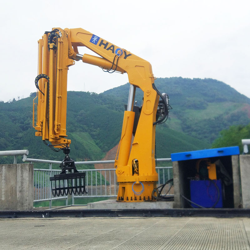 液压折臂吊机带抓具抓草抓树枝抓料机 10吨12吨固定式液压抓具吊