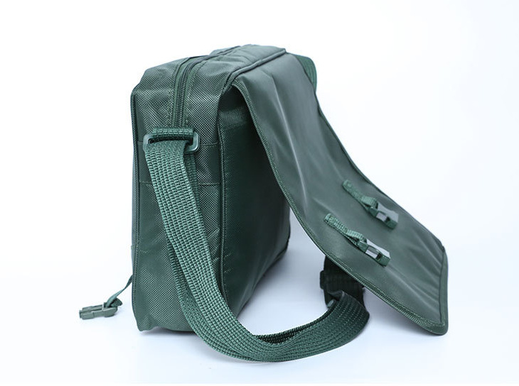 07挎包黑色户外单肩背包07新式绿挎包男士挎包休闲包帆布包迷彩包