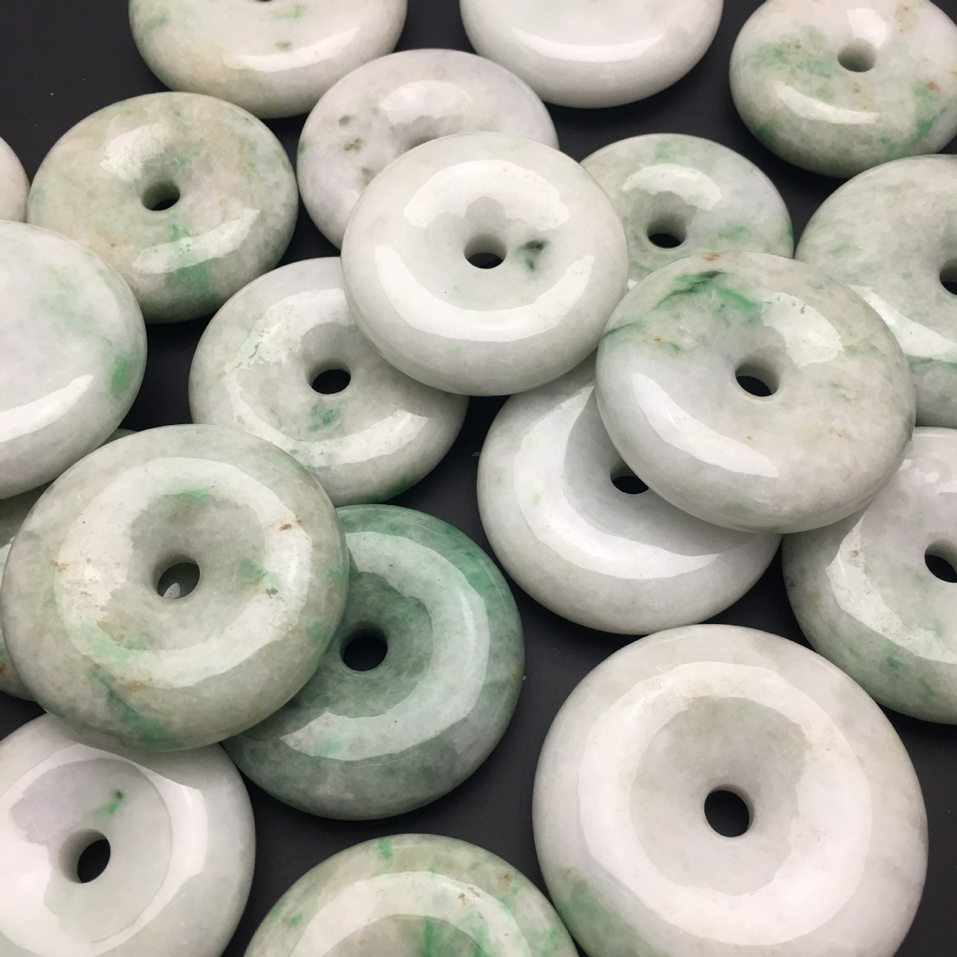 玉扣 豆种料子玉坠缅甸翡翠a货玉石挂件饰品配件玉坠地摊货批发