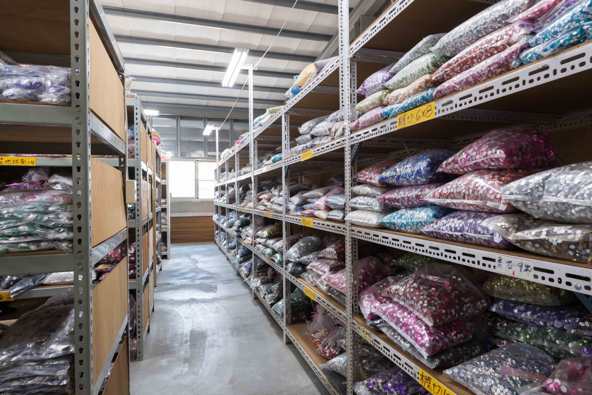 2孔圆形手缝钻 台湾亚克力钻 过欧美环保 女装 裙子婚纱鞋子钻