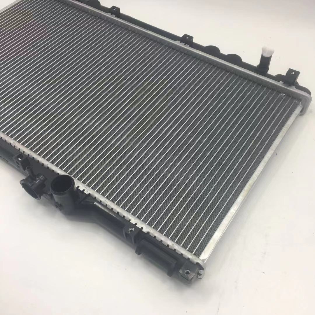 厂家直销适用于丰田汽车水箱散热器1640070630