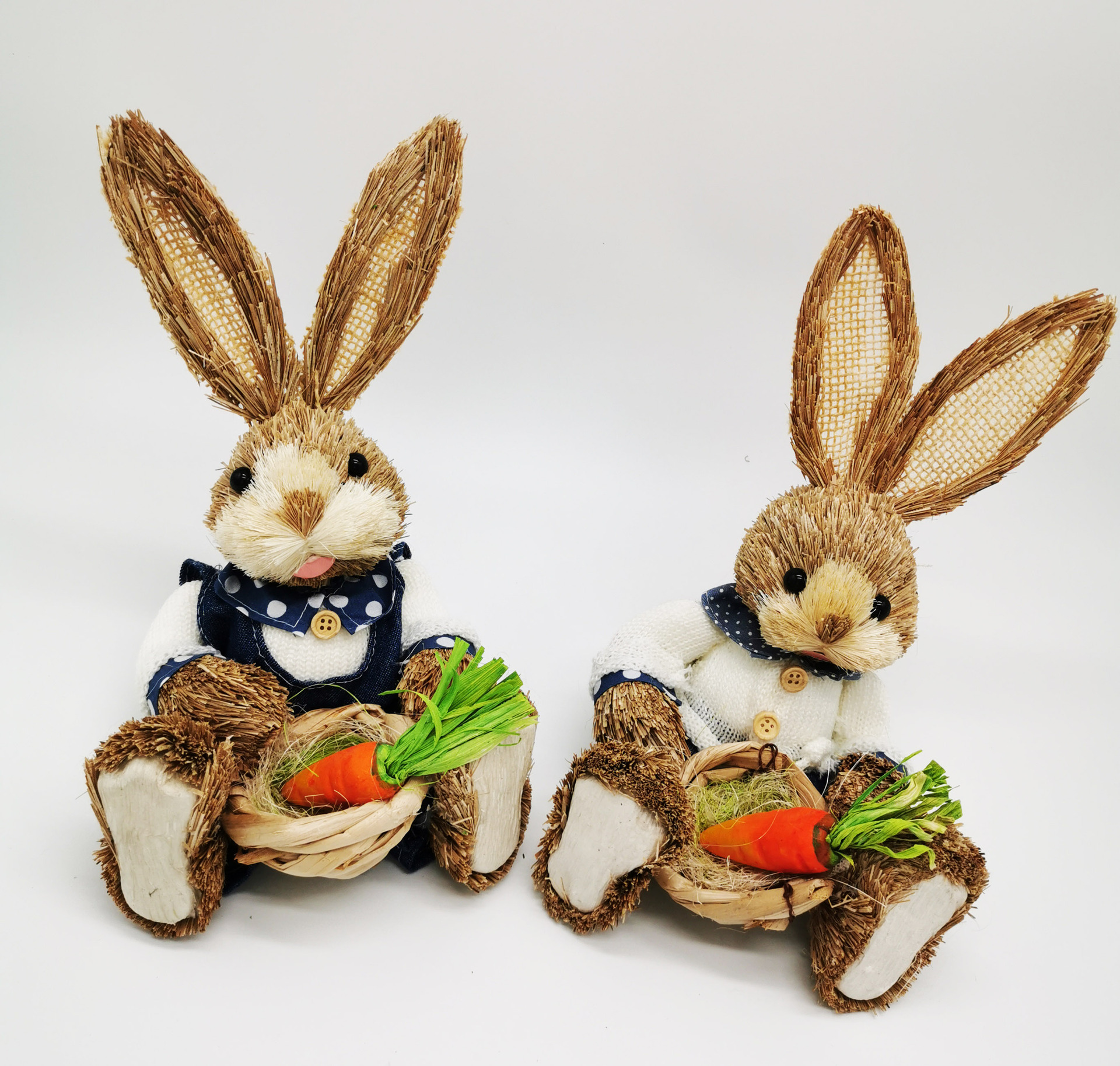 现货家居装饰挂件摆件草编服装复活节坐兔子庙会景区工艺礼品