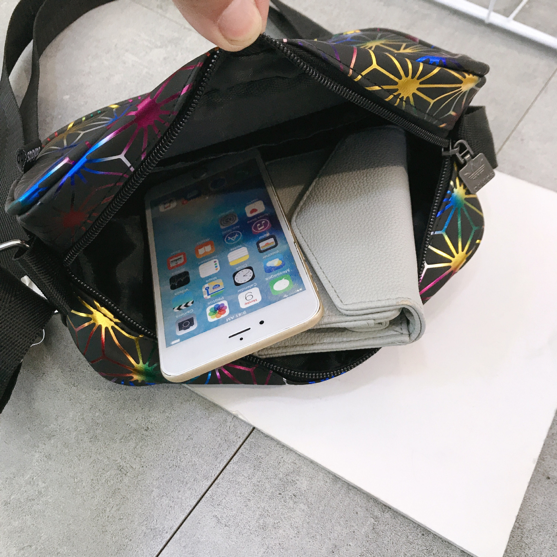 厂家批发港风七彩镭射小方包新款潮流男女同款时尚运动单肩斜挎包