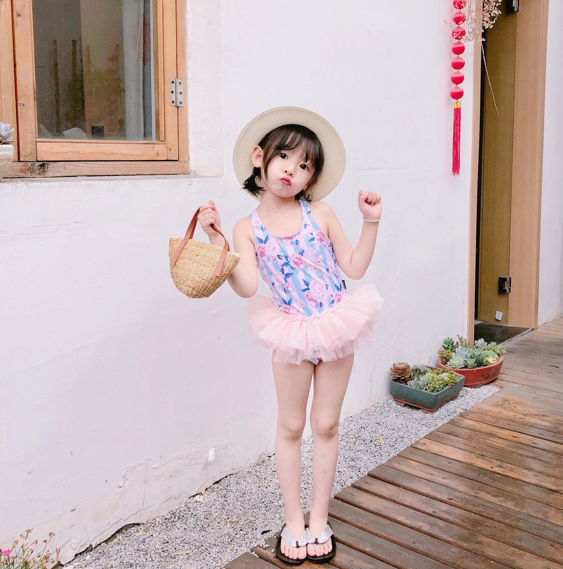 儿童夏季泳衣女童2019新款防晒公主泳装宝宝连体网纱泳帽ins童