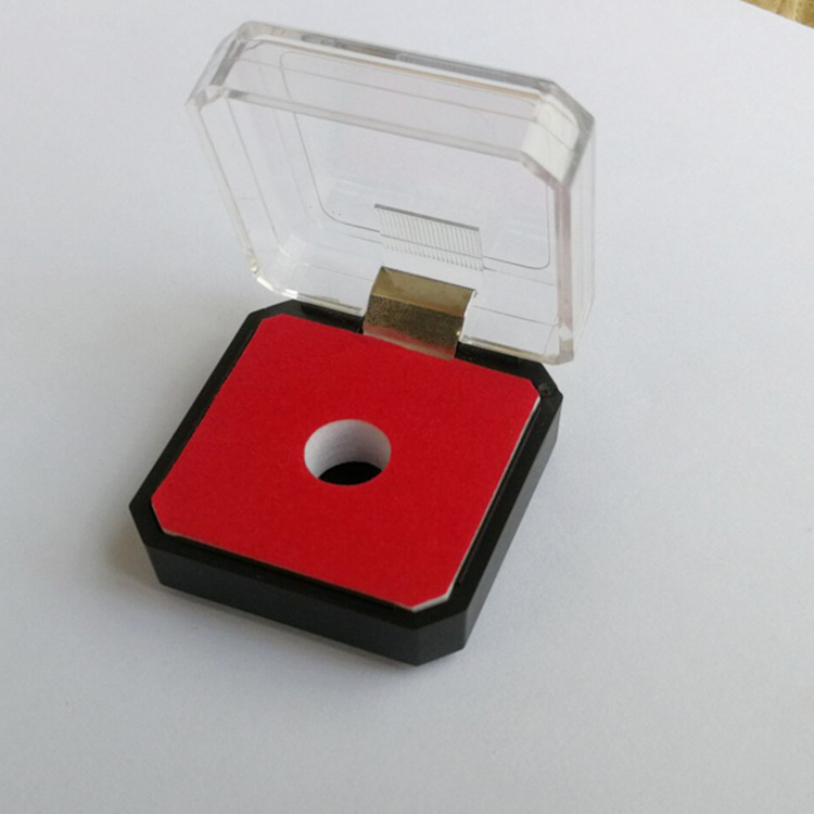 弹簧片蝴蝶扣徽章礼品盒 翻盖式司微盒 高档塑料包装盒