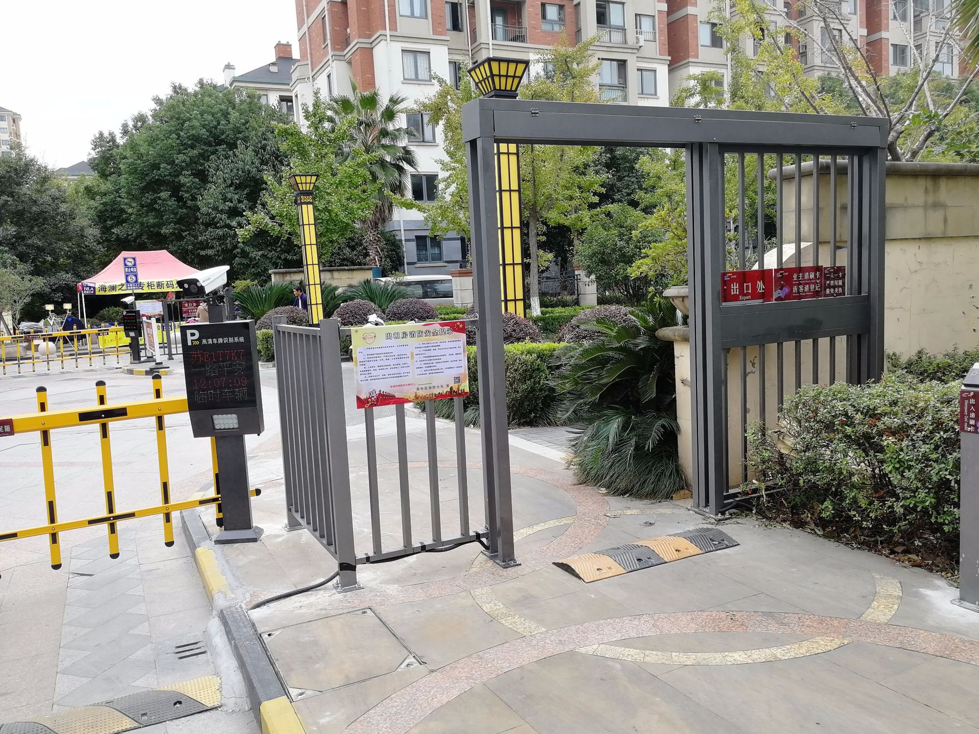 上海江苏 电动平移门 平移广告门 小区人行通道广告门 自动平移门