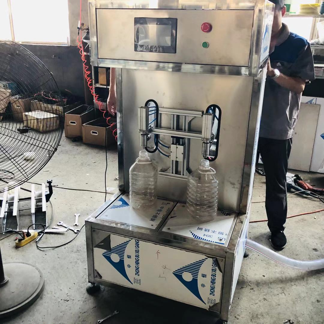 郑州双头半自动大桶食用油灌装机 花生油灌装机 桶装水灌装机