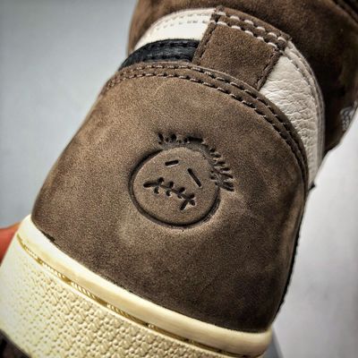 aj1倒钩反勾鬼脸刮刮乐湖人ow北卡蓝联名过毒男女鞋