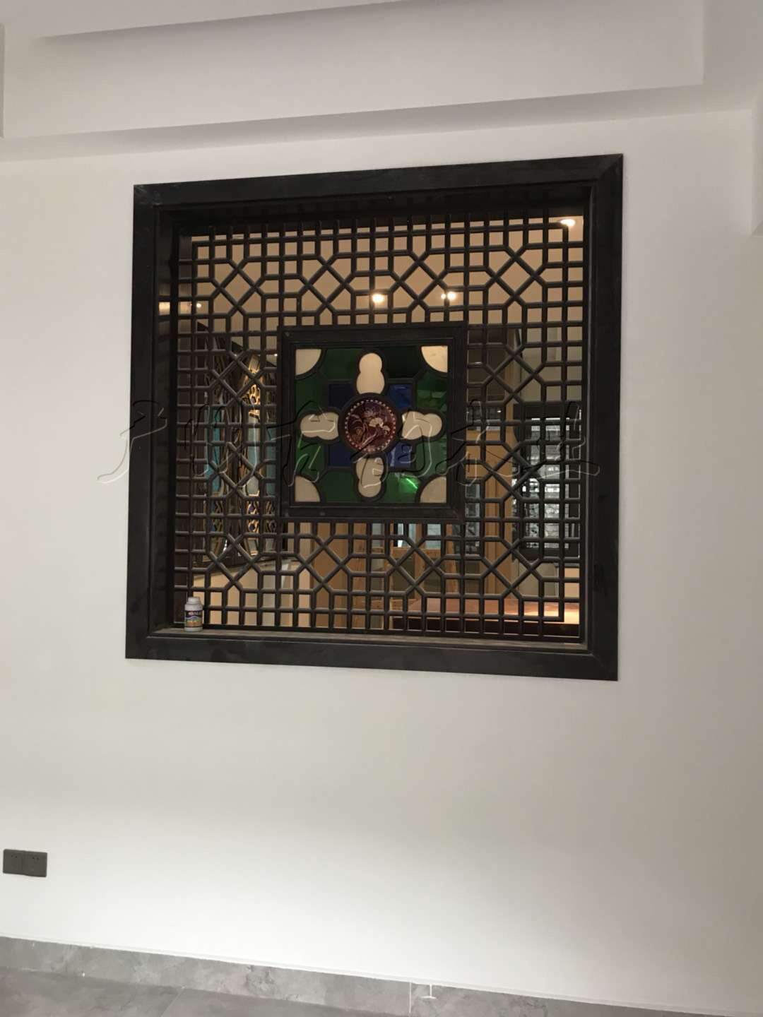 源头厂家实木满洲窗 仿古门窗中式岭南玻璃花窗隔音制定批发