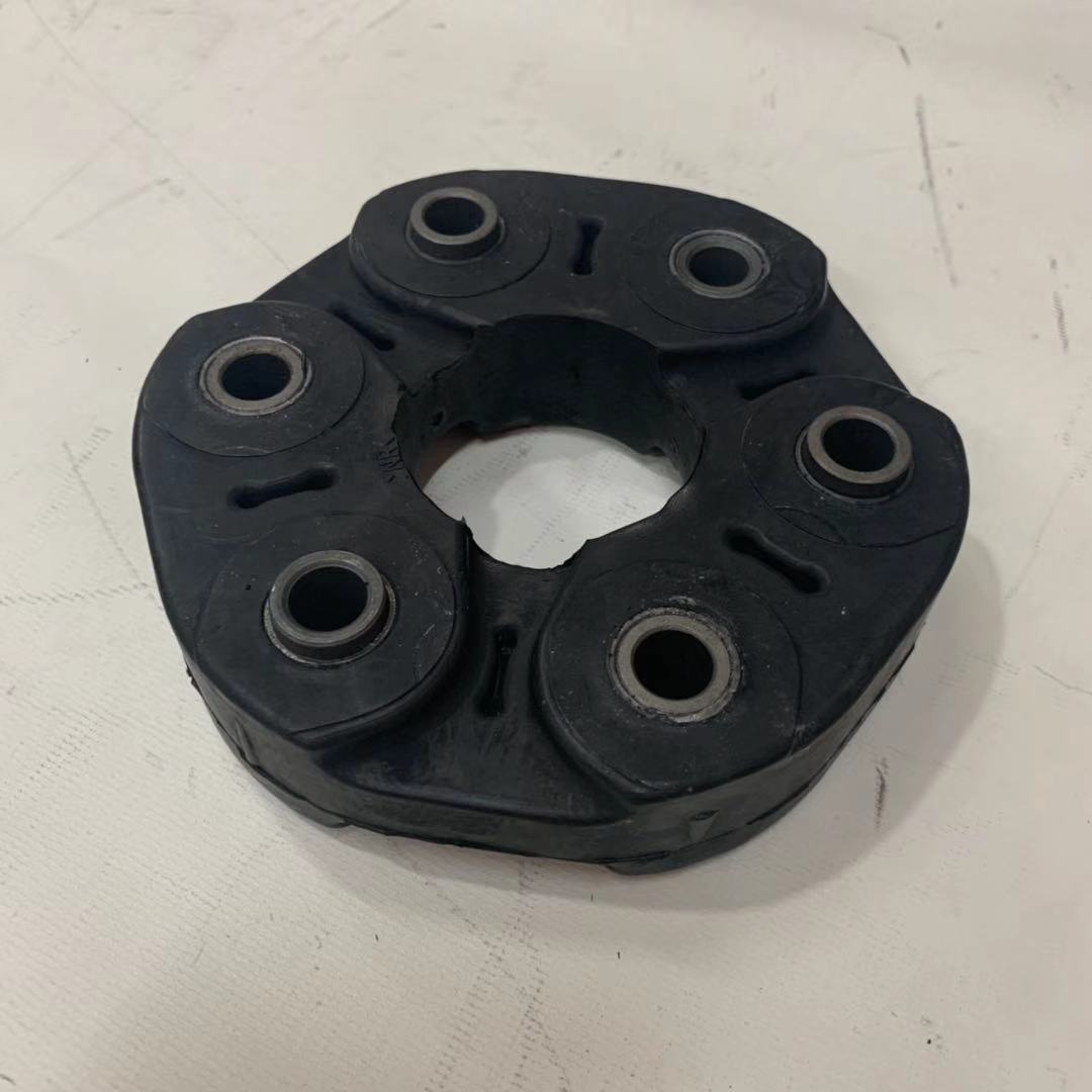 传动胶 十字轴 传动轴吊胶 适用于宝马e60 e61 e63