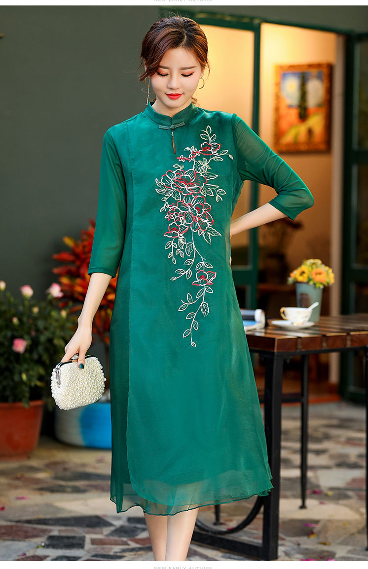 新品改良旗袍刺绣中国风禅服立领宽松大码连衣裙货号og36108