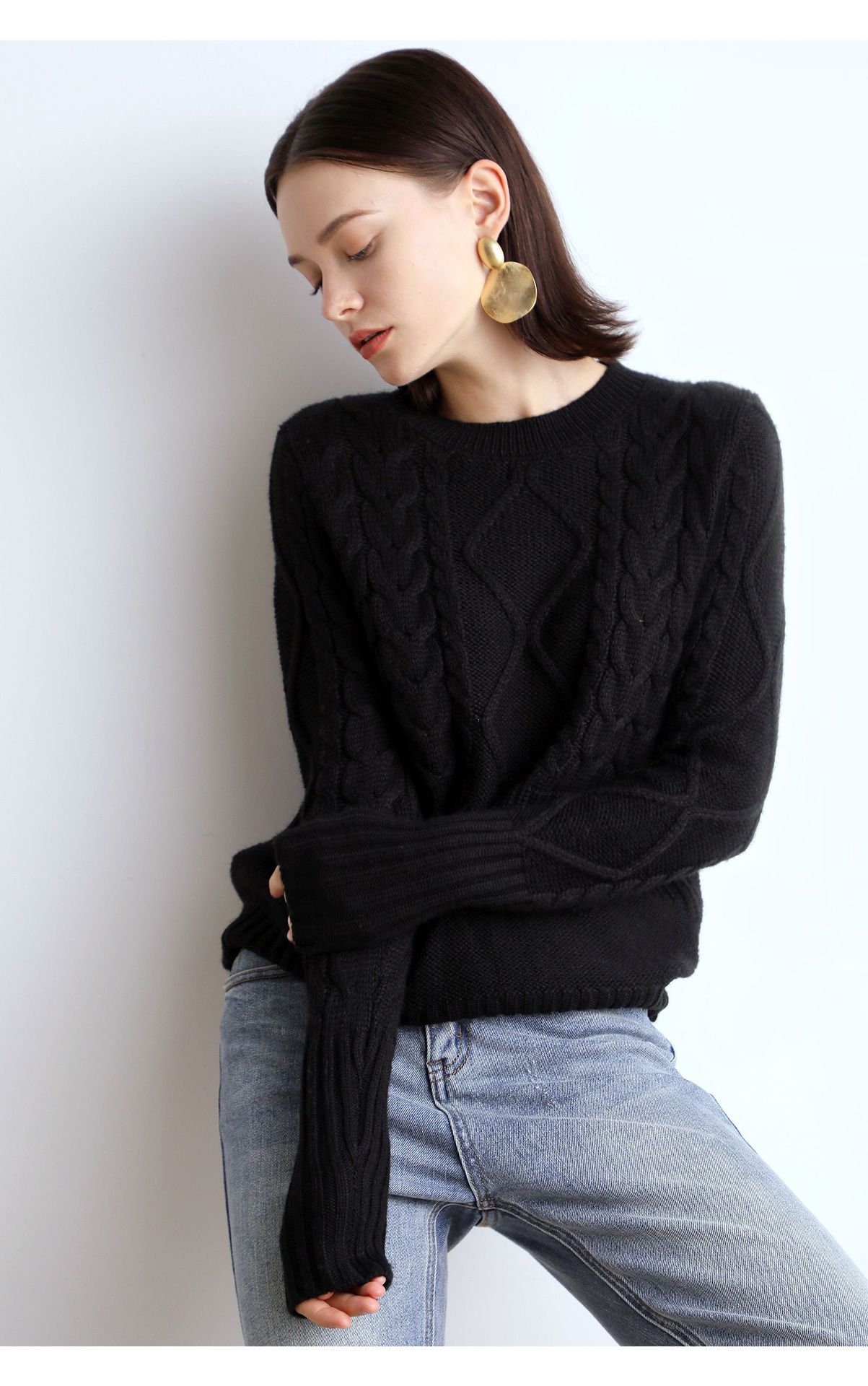 设计款粗针针织经典黑白2019冬款羊毛菱形麻花圆领套头毛衣女宽松