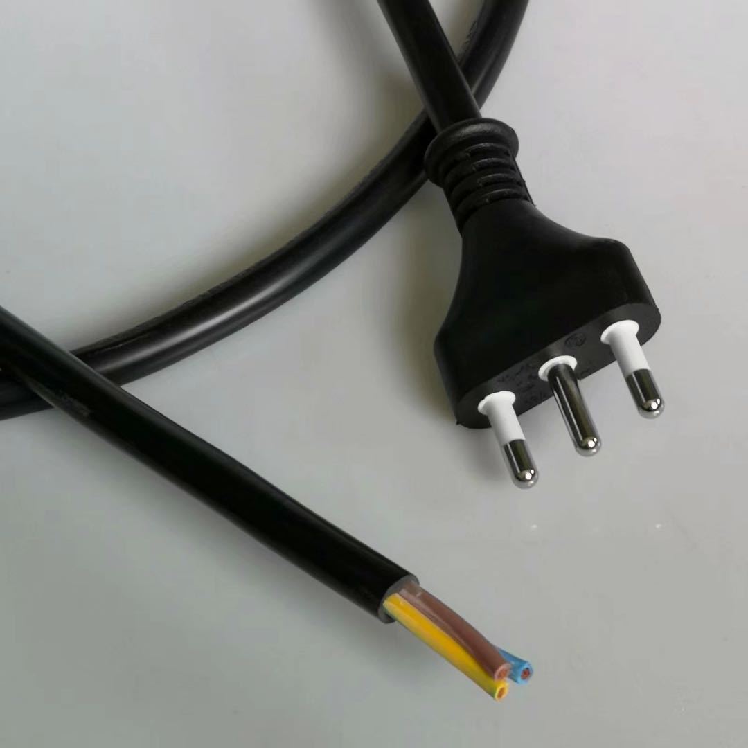 智利三插三芯意大利插头三芯智利插头白色智利插头