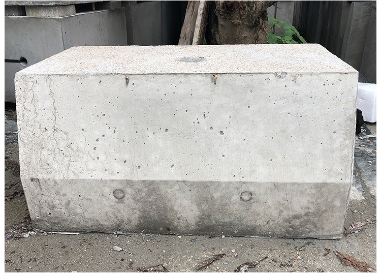 混凝土制品预埋件 水泥墩 道路减速防护栏 水泥砂浆隔离墩