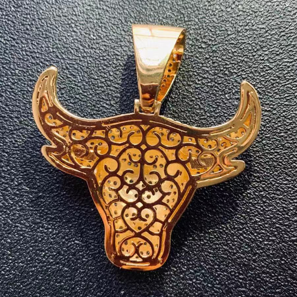 跨境货源嘻哈微镶锆石双色个性牛头嘻哈吊坠电镀男士项链