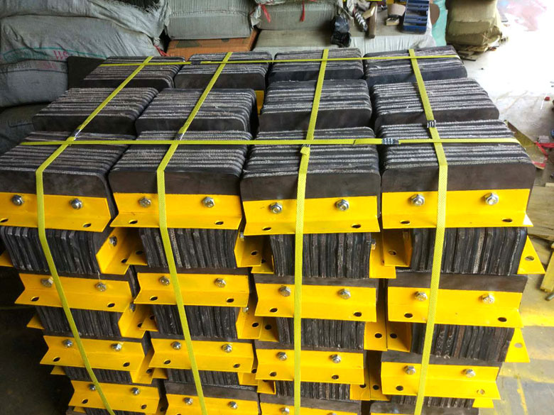 橡胶防撞块定制缓冲器货台仓库防撞条止退器码头防撞块物流防撞