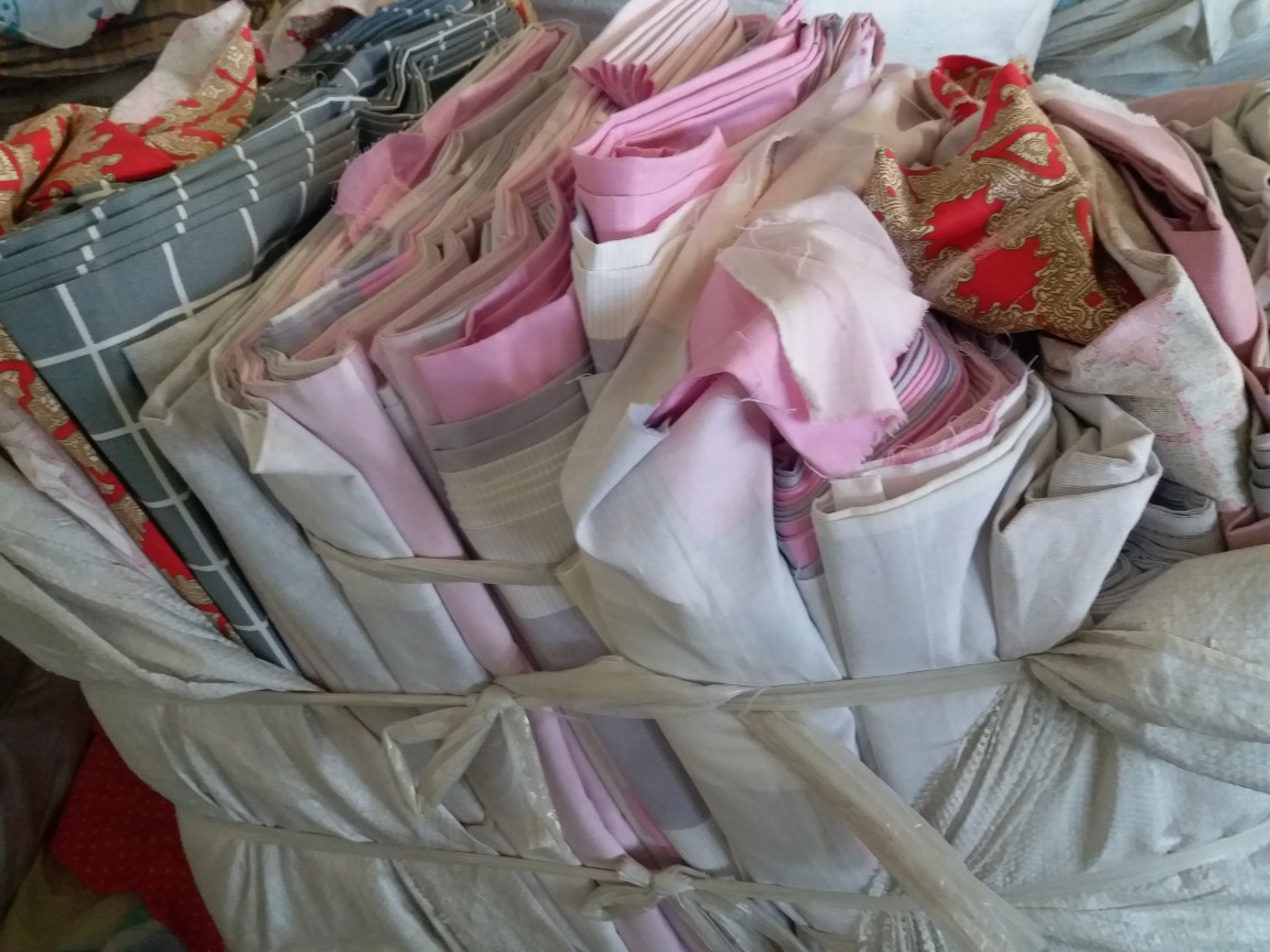 二等纯棉老粗布亚麻四季布大布头跑江湖地摊货源二等斜纹纯棉布头