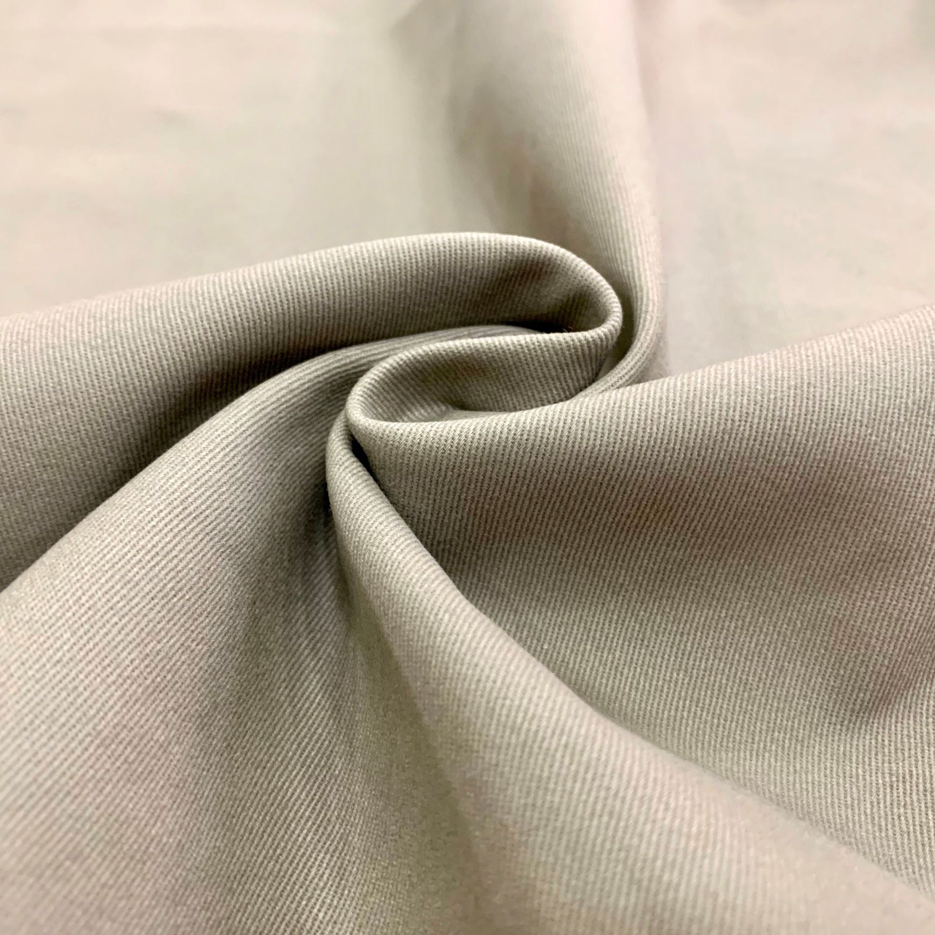 秋冬休闲裤面料21*16加厚紧密斜纹弹力碳磨290g 半身裙休闲裤面料