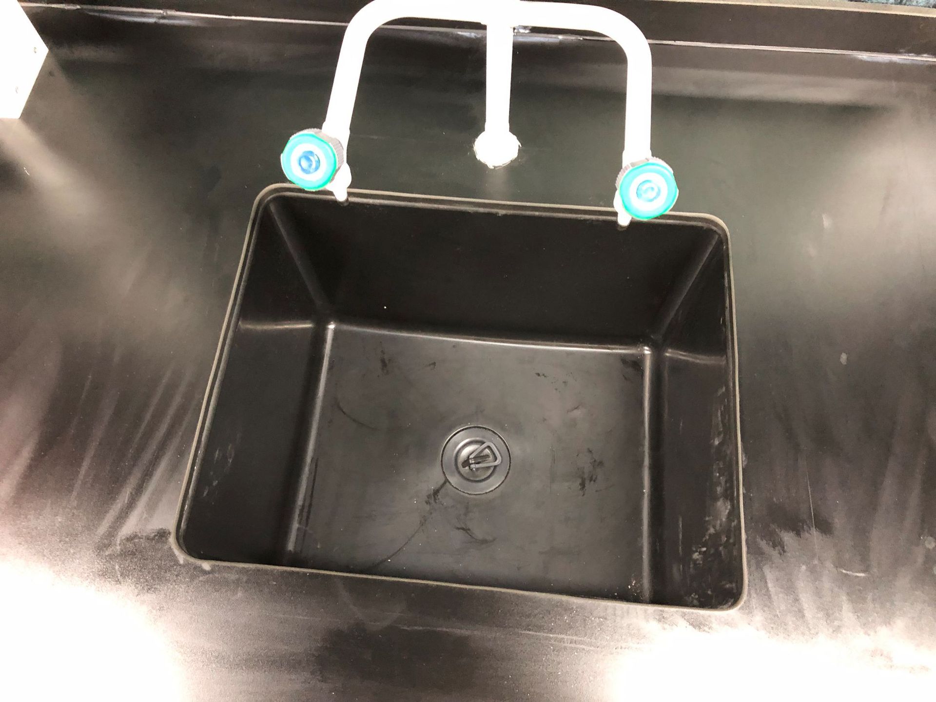 厂家直销 实验室专用水槽 实验室专用pp耐腐蚀耐酸碱水槽 pp水槽