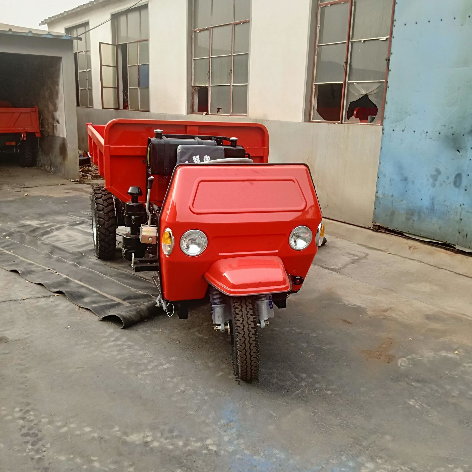 2吨电启动柴油三轮车 三开门液压自卸广西三马子 山区爬坡载重王-报价