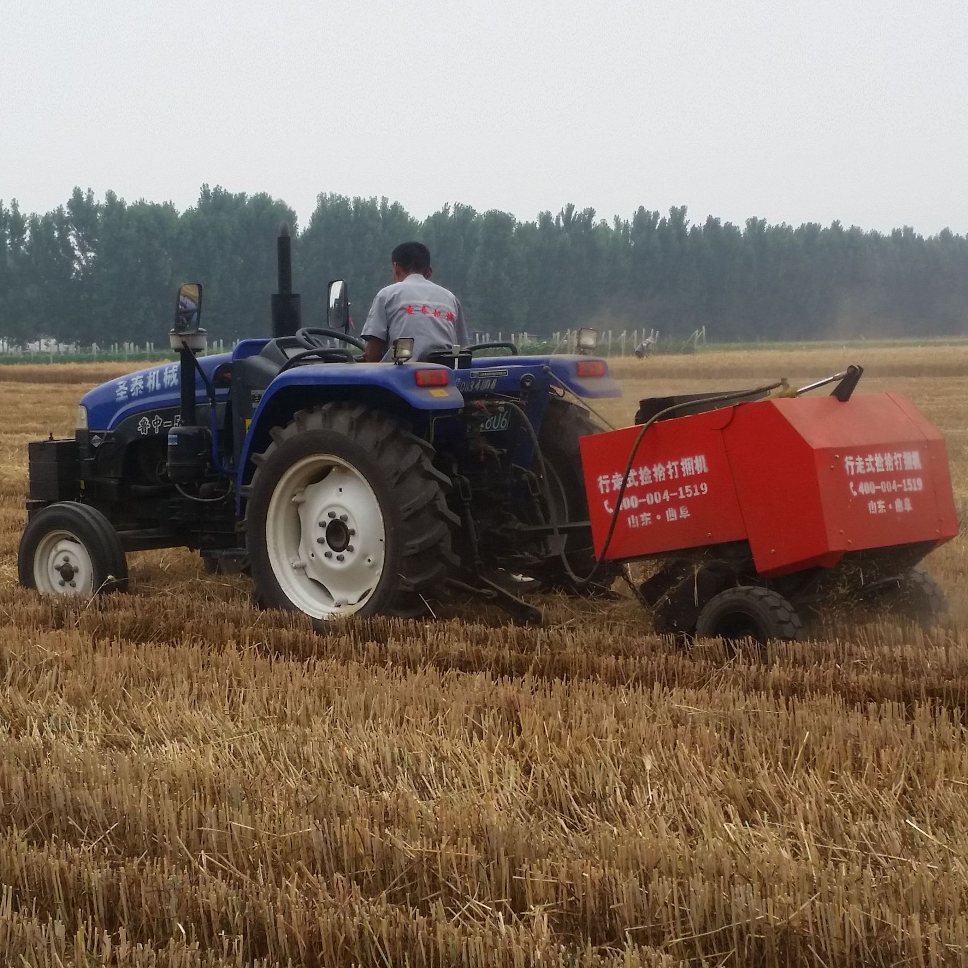 稻草打捆机视频直播 新型捡拾宽度1米的圆形打捆机 麦草打捆机