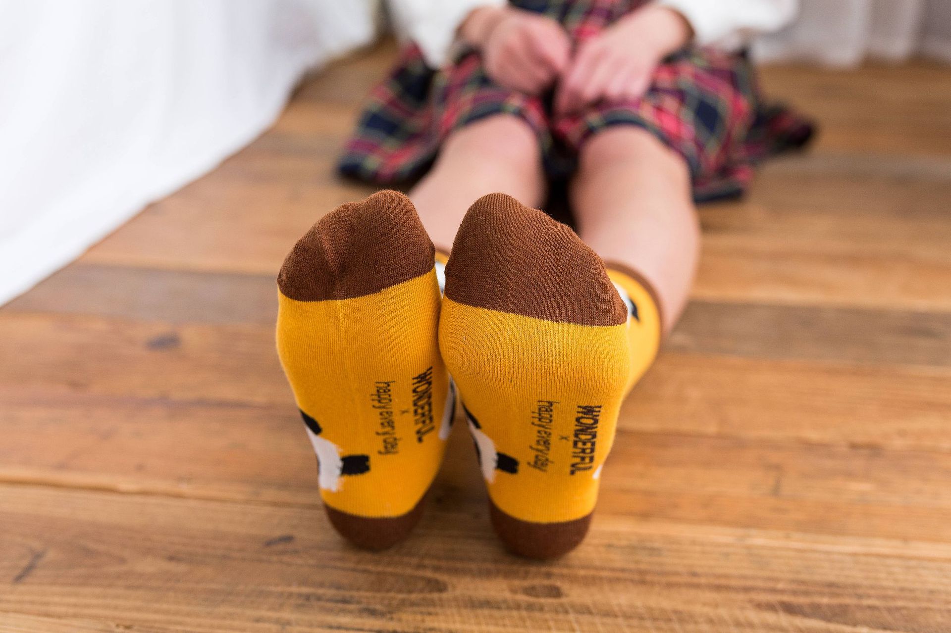 左右脚可爱大熊猫潮袜 全棉中筒女袜 精梳棉高筒袜子学生网红袜