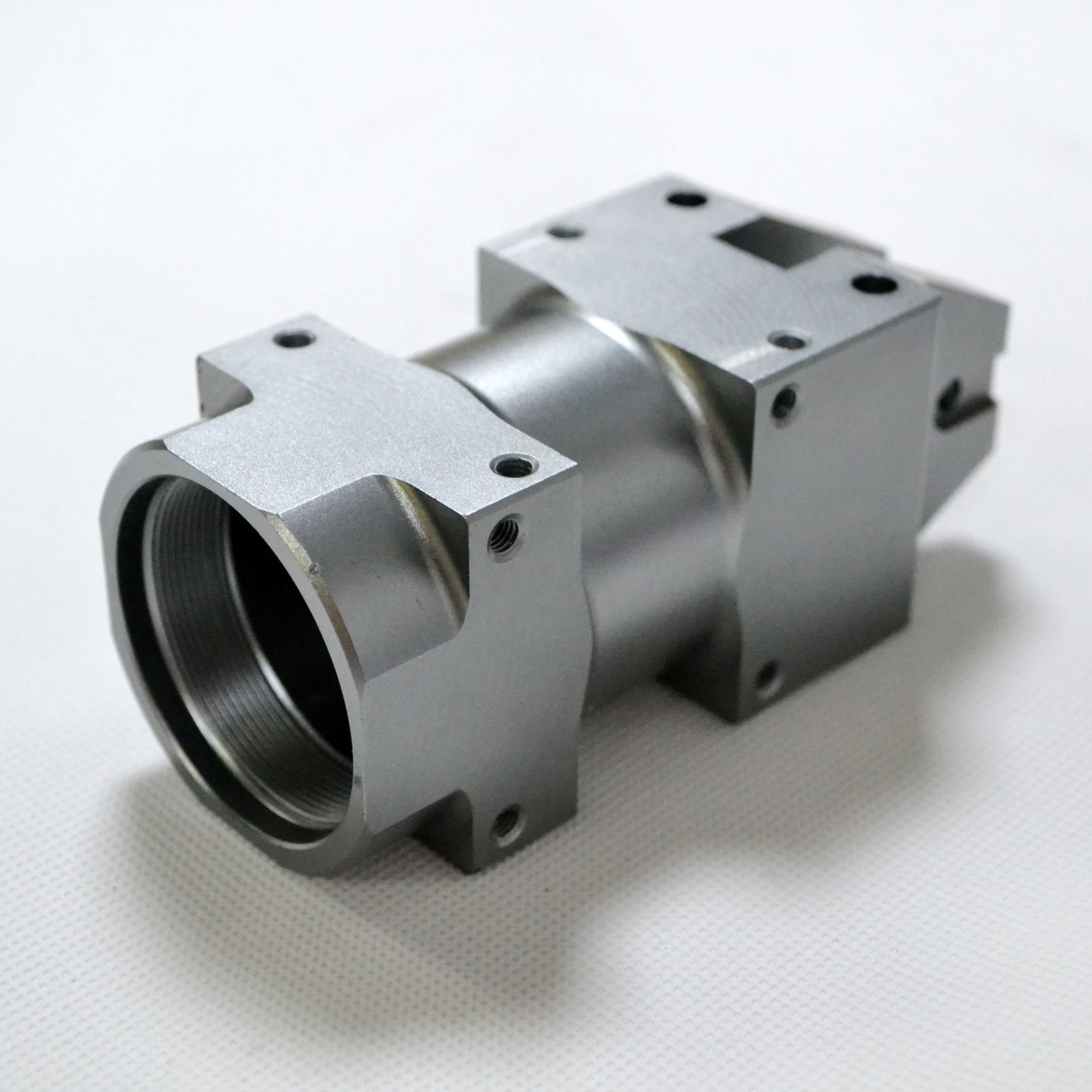 工厂来图来样加工定制气缸铝型材 cnc精密加工钻孔功牙一体化生产