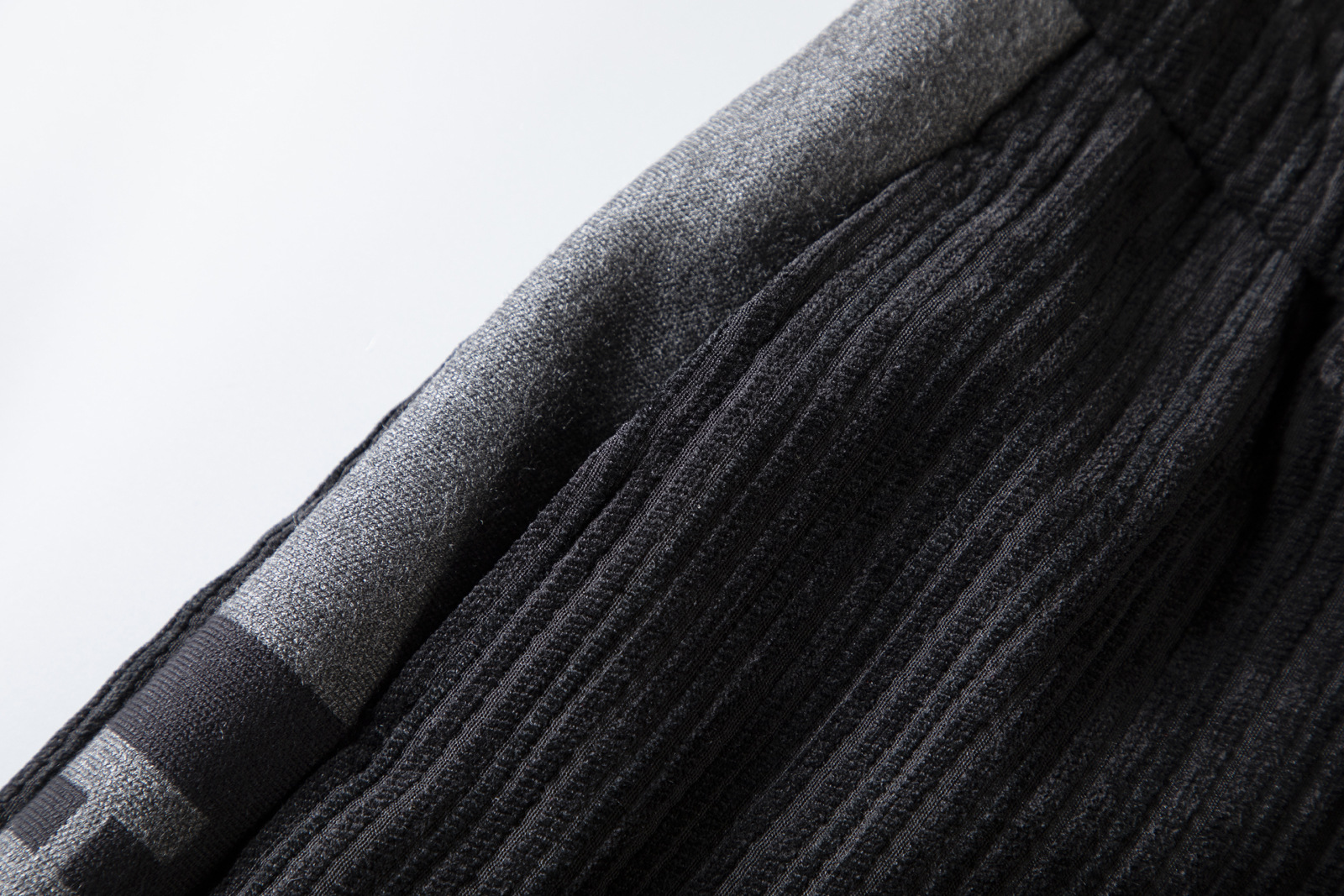 5 103 105.5 108 110.5 113 115.5 118 脾围(厘米 60.7 62 63.3 64.