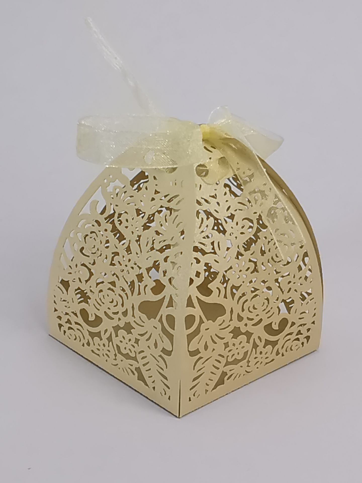 婚礼喜糖盒 镂空纸雕喜糖盒子包装 欧式风格 巧克力纸盒厂家直销