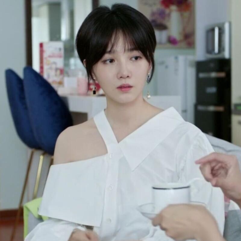 青春斗明星同款晋小妮宽松露肩2019棉衬衣女式衬衫女设计感小众