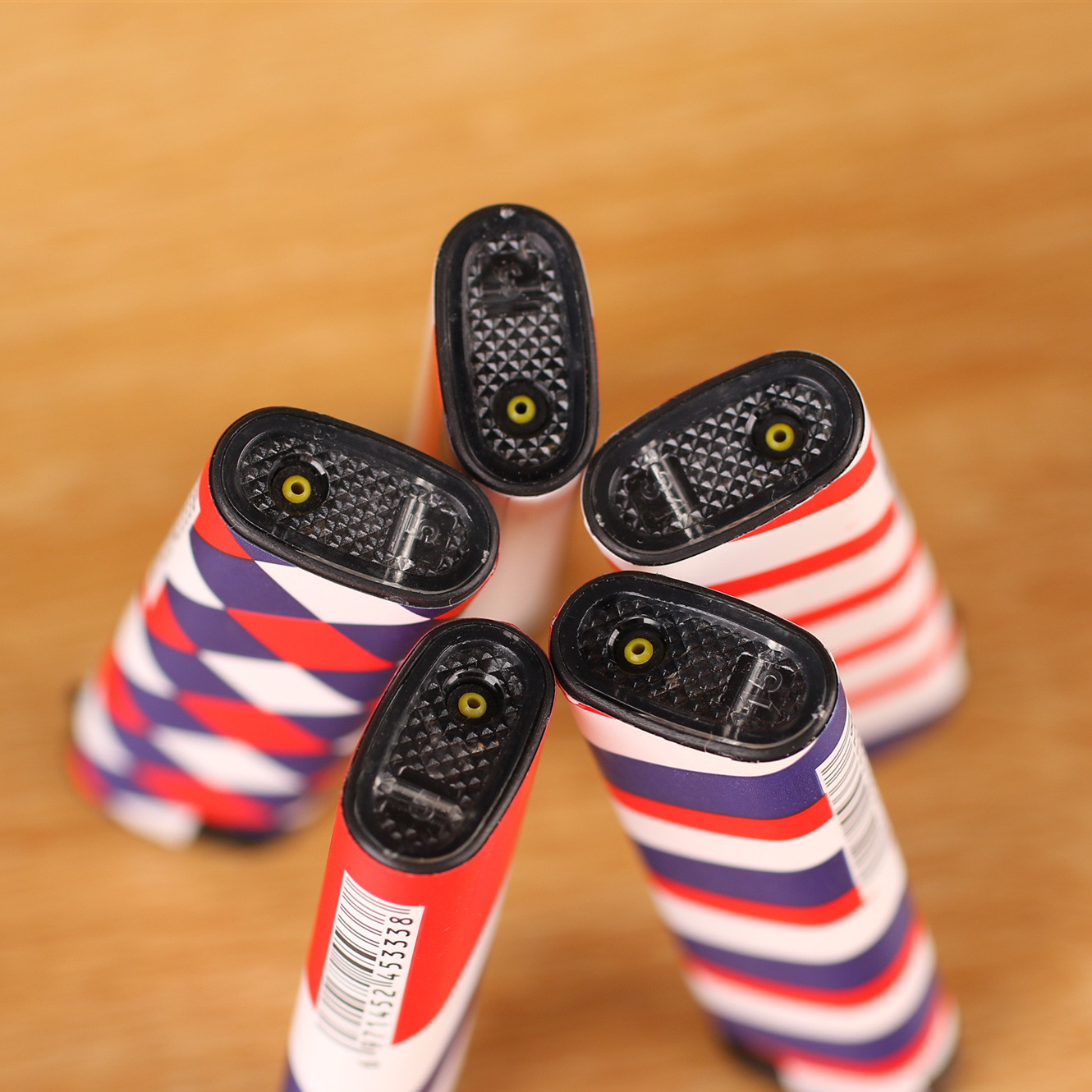 厂家直销豪丰527包纸塑料一次性防风打火机个性创意打火机批发