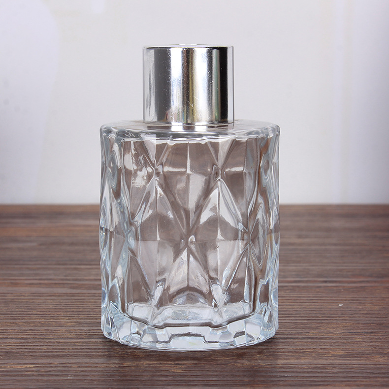 批发精美玻璃香薰瓶螺口菱形图案圆柱香水香薰玻璃瓶空瓶