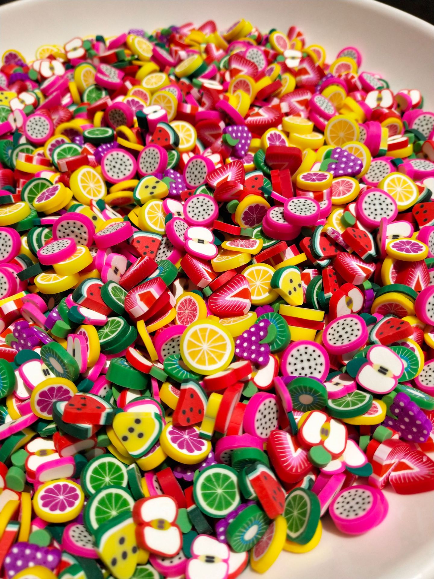 厂家直销软陶水果片2mm厚切片水果卡通多系列耳钉片diy配件工艺品