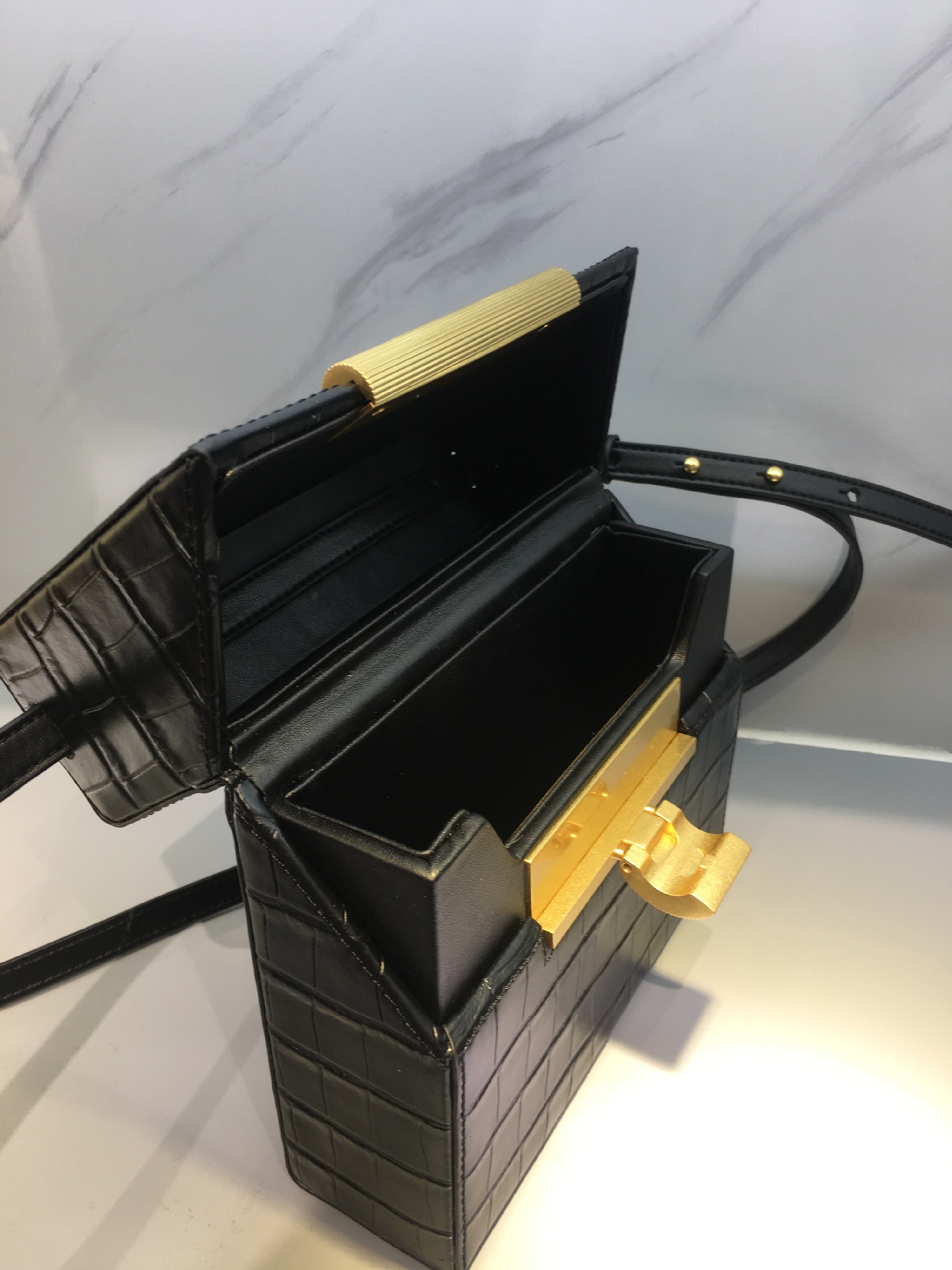 bv牛皮戚薇同款daisey bag复古平纹鳄鱼纹烟盒包斜挎包