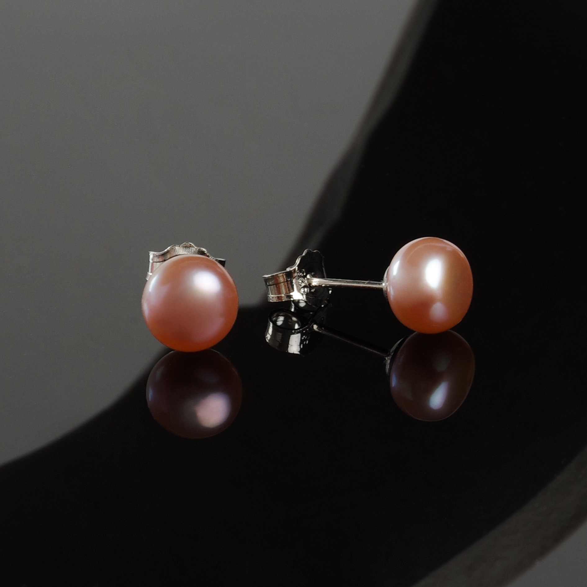 真品淡水天然珍珠耳钉礼盒装简约可爱耳饰三色珍珠小饰品一件代发