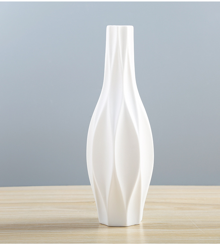 现代简约陶瓷插花花瓶 创意客厅白色干花花器 欧式家居装饰品摆件