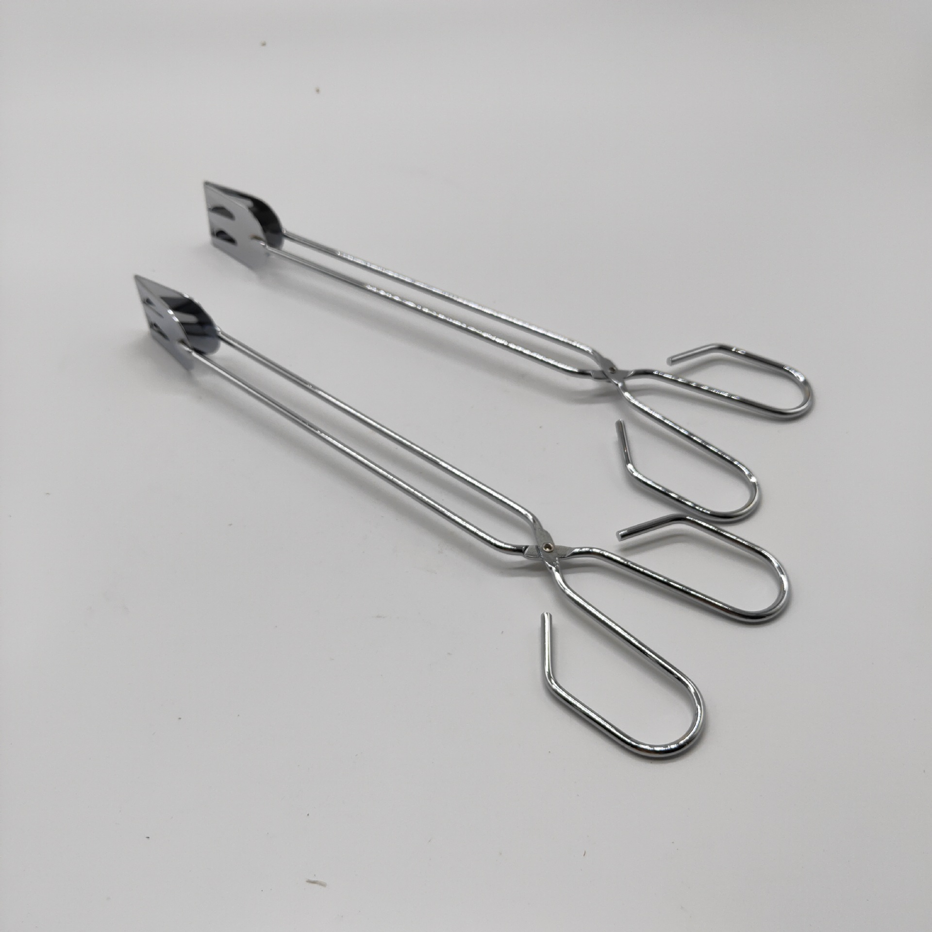 不锈钢碳夹食物夹不锈铁中号烧烤钳子烧烤夹食品夹面包夹2元店