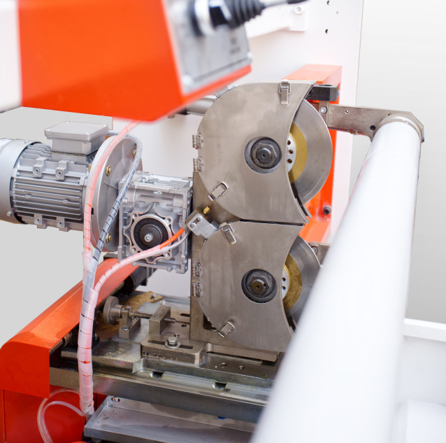 厂家直销yu--703 双轴opp/pe/pvc等胶带自动切卷/分切机效率高