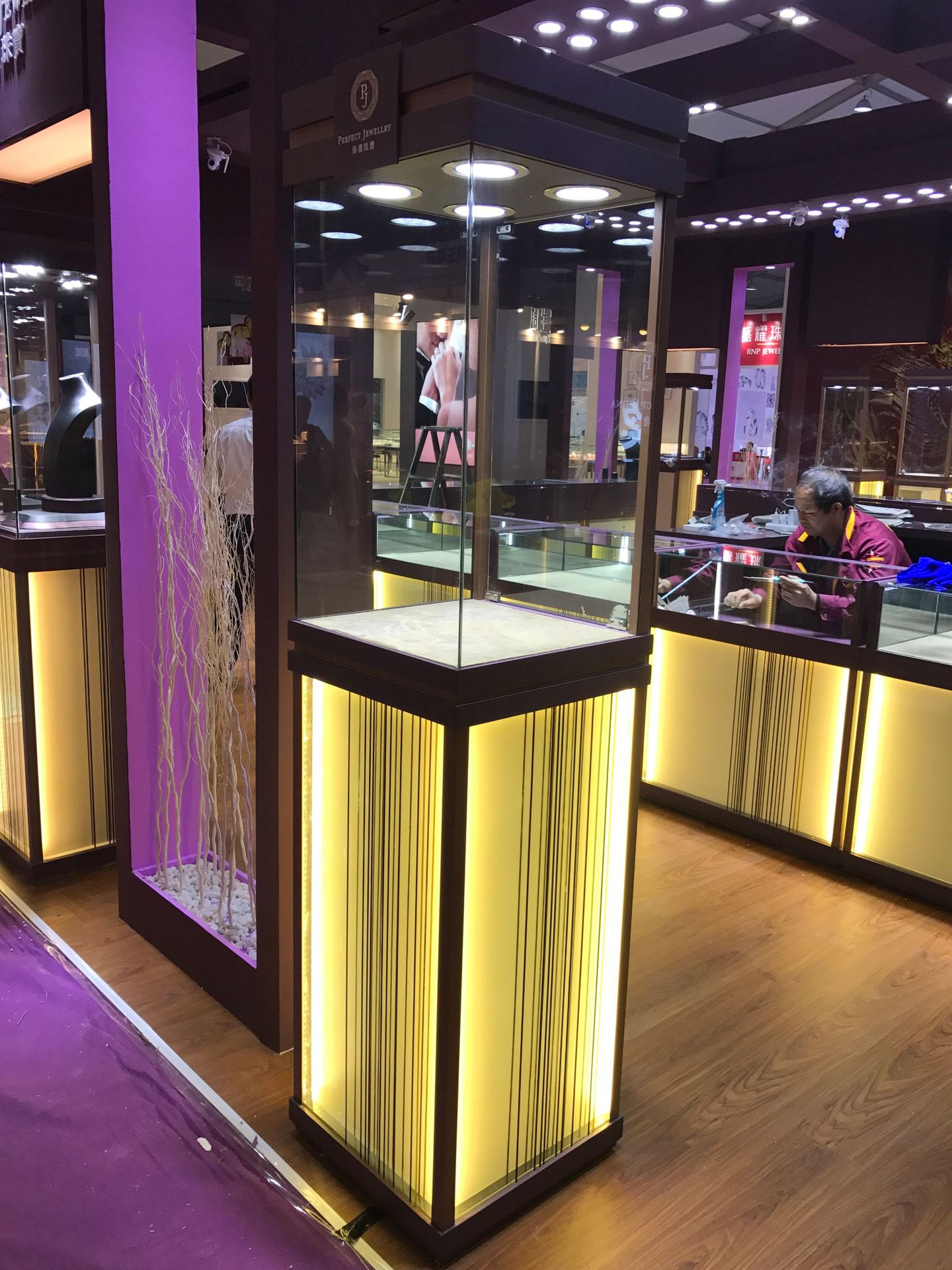 定制珠宝烤漆展示柜发光珠宝柜台透明展示首饰柜展示柜定制木制