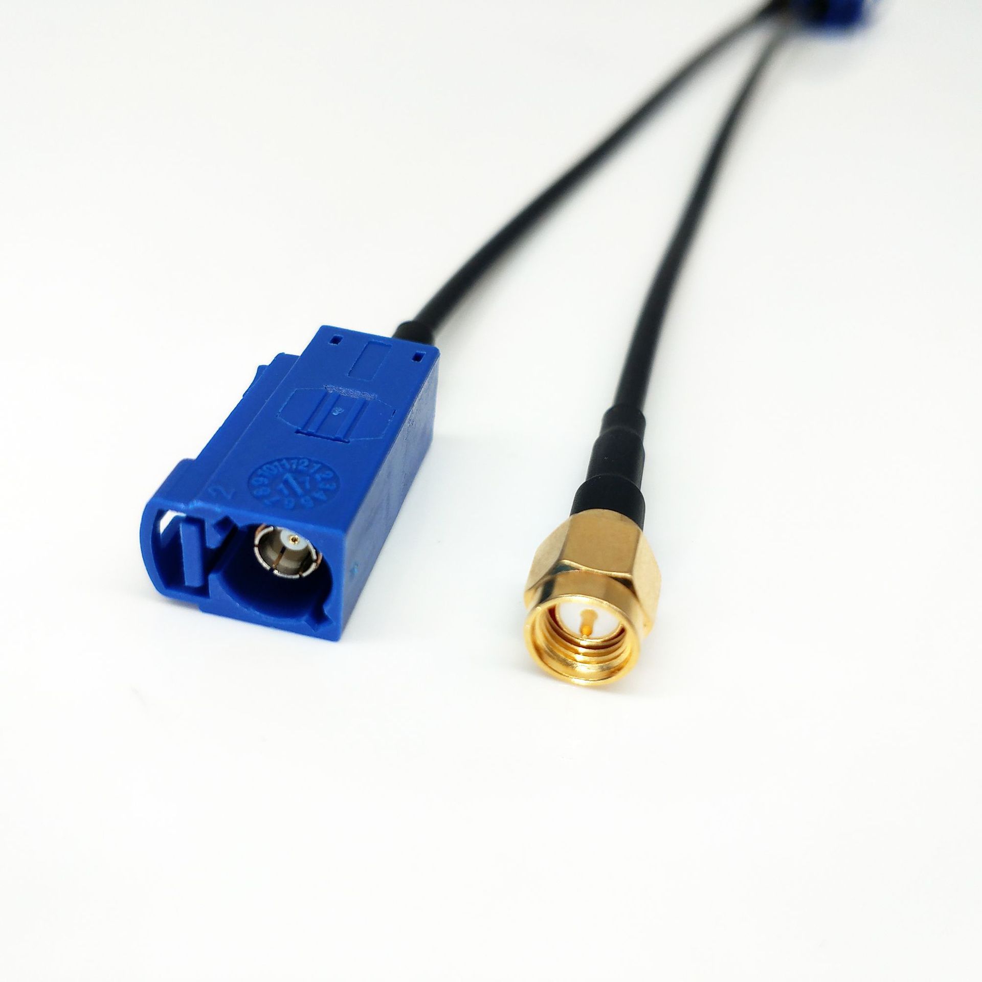 天线连接线馈线转接线rg174线-fakra头 fakra-c型母头转sma公头