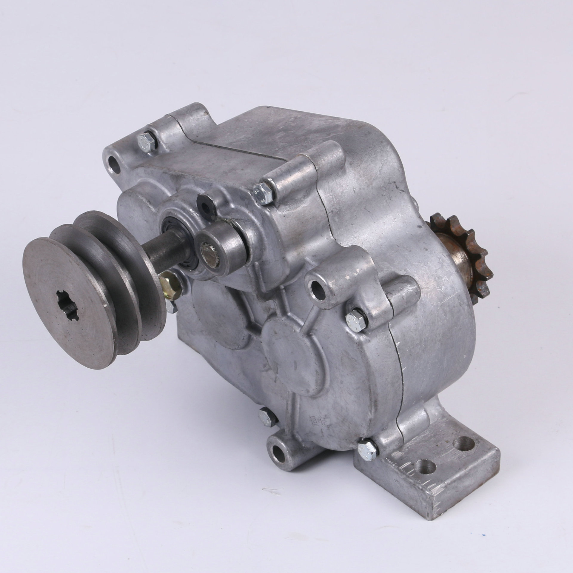 供应小型履带运苗车变速箱光缆机清雪机花生播种机行走箱