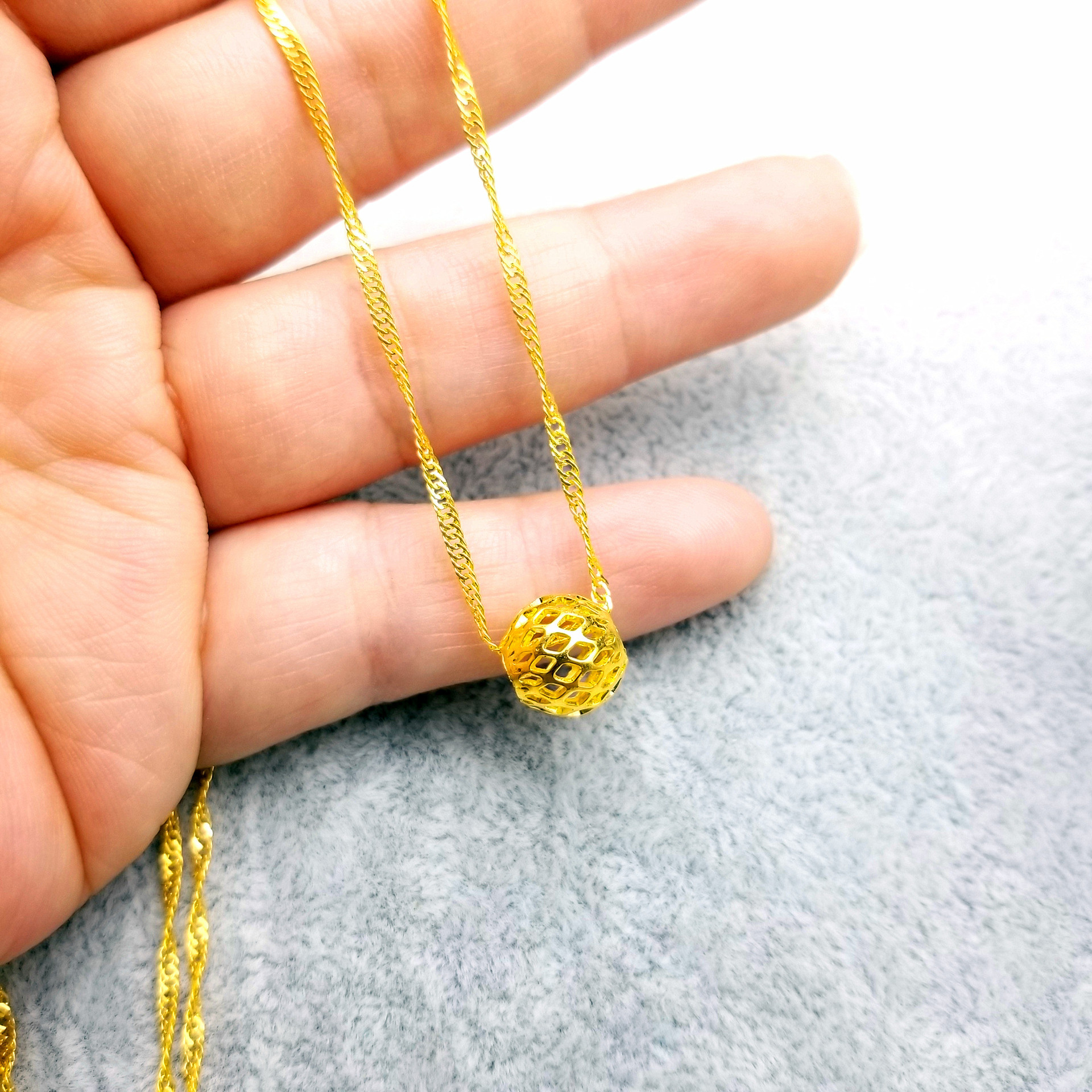 创意时尚沙金转运珠项链 简约吊坠饰品 新款锁骨链女圆珠项链