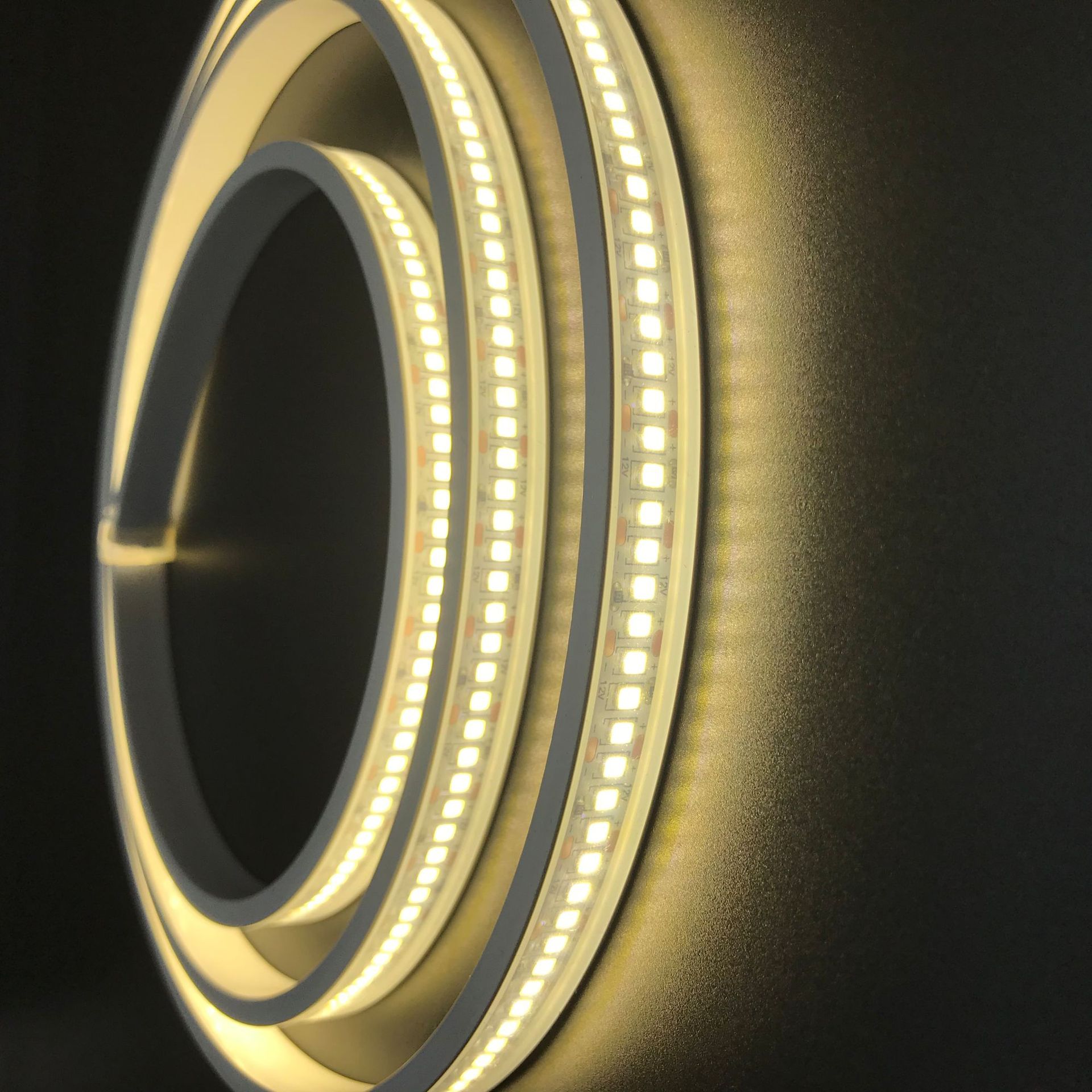 后得新款灯带 led2835 12v高亮度240灯白光线条灯 户外专用款