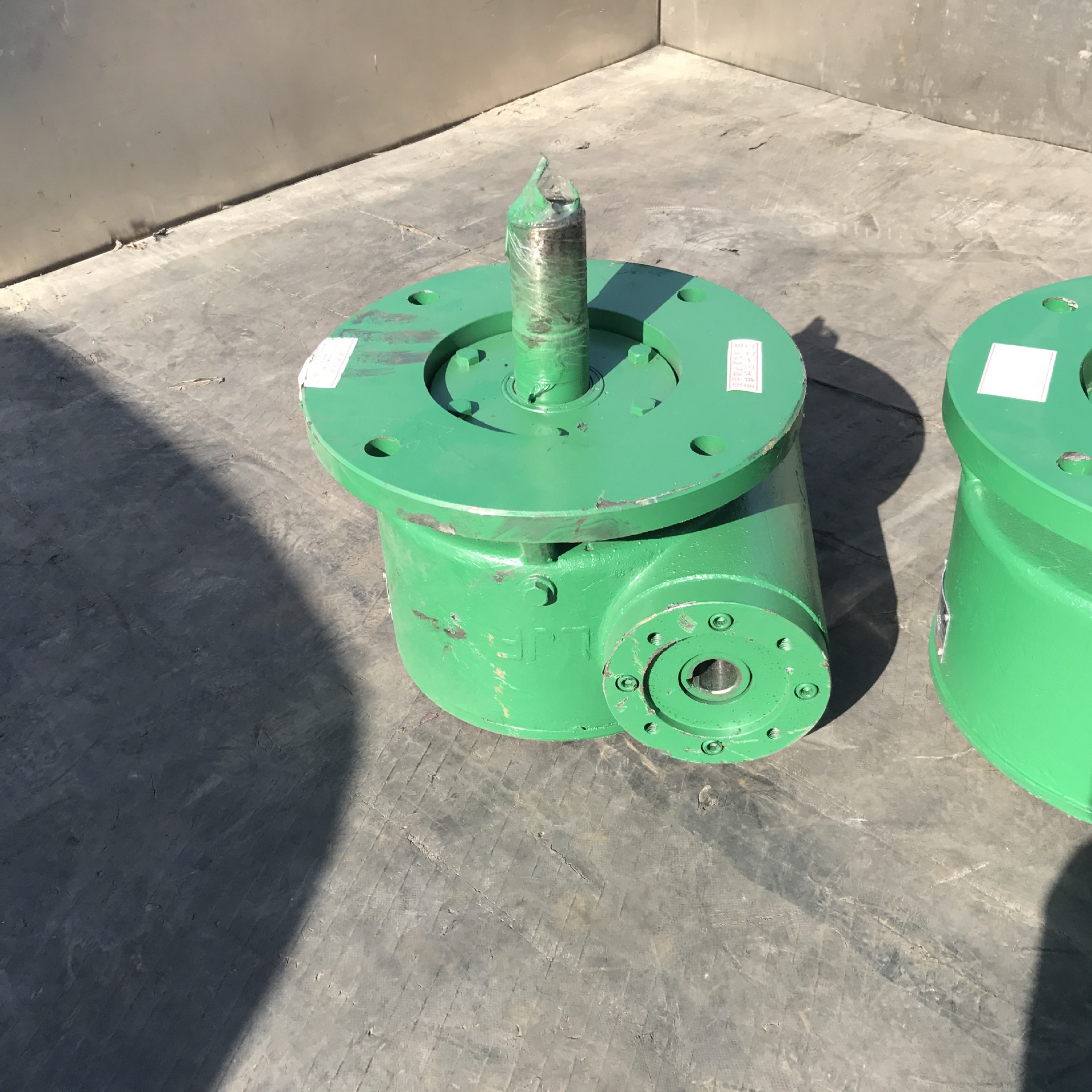 供应吊车回转减速机 液压马达涡轮蜗杆 单级回转机构