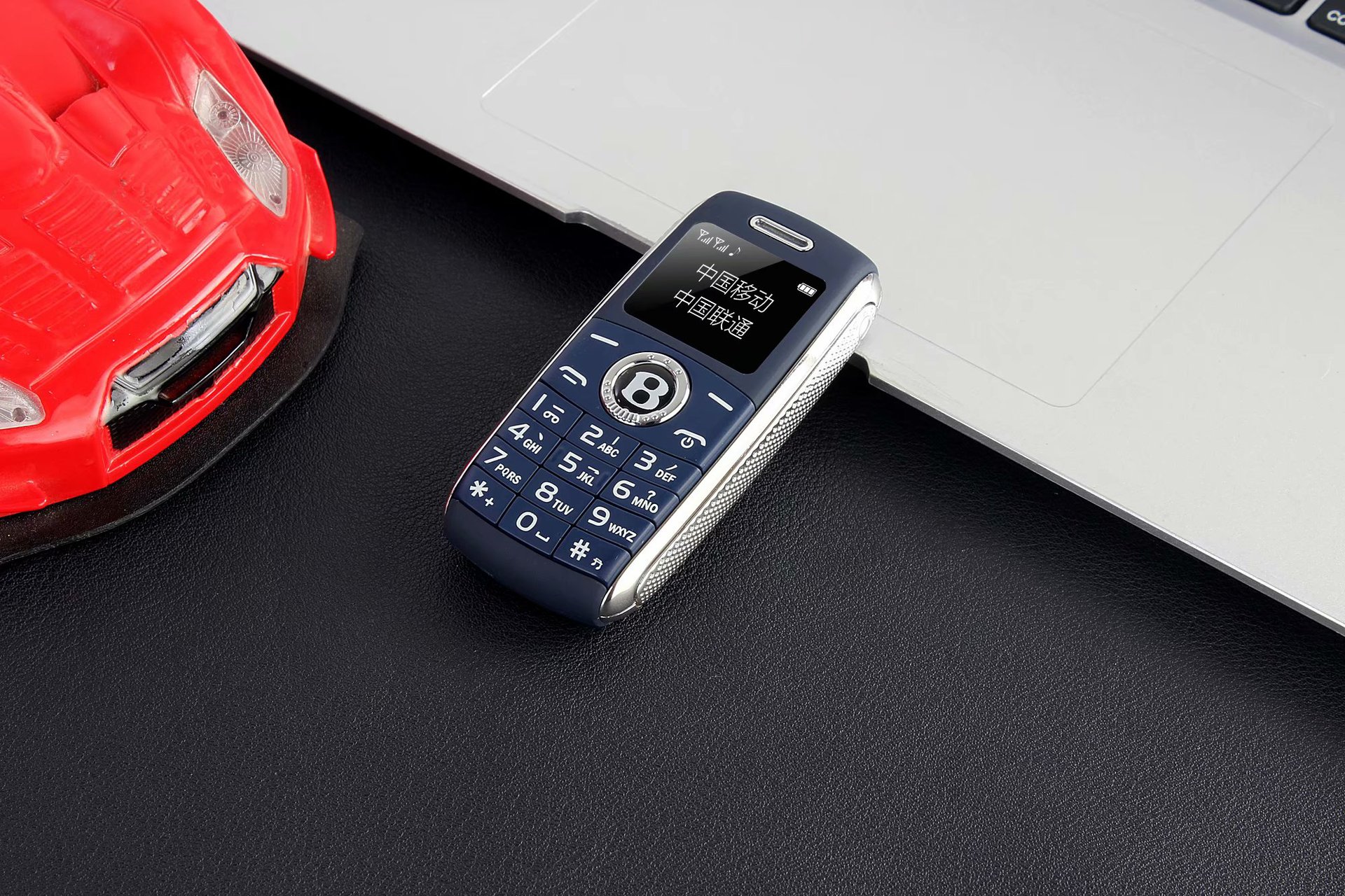 外单跨境 x8个性迷你车钥匙手机 拇指遥控手机袖珍轻巧双卡小手机