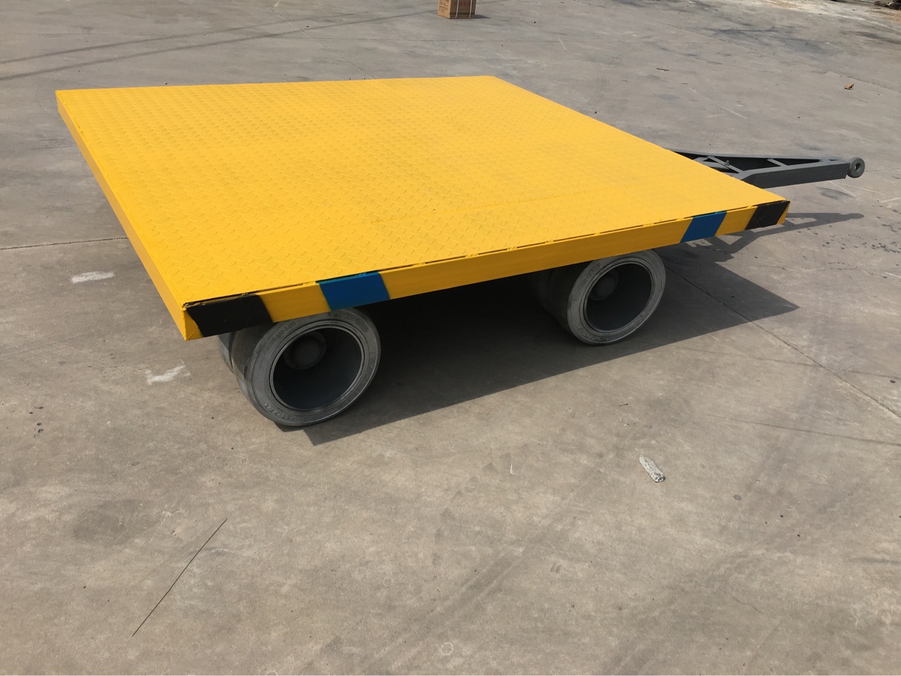 2019新款牵引车30吨重型平板拖车矿山机械厂家直销